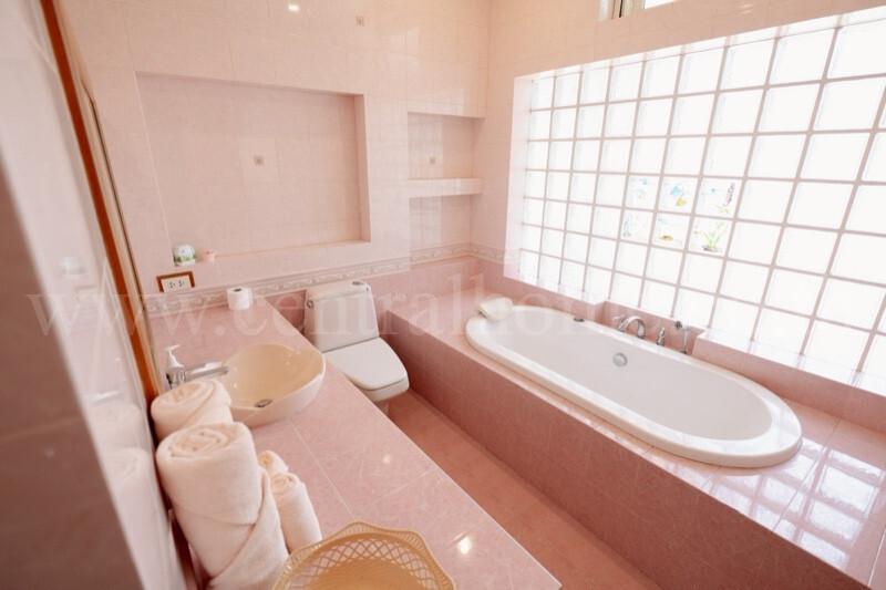 บ้านพักตากอากาศ 2 หลัง พร้อมที่ดิน 2 ไร่ บางละมุง - ชลบุรี 16