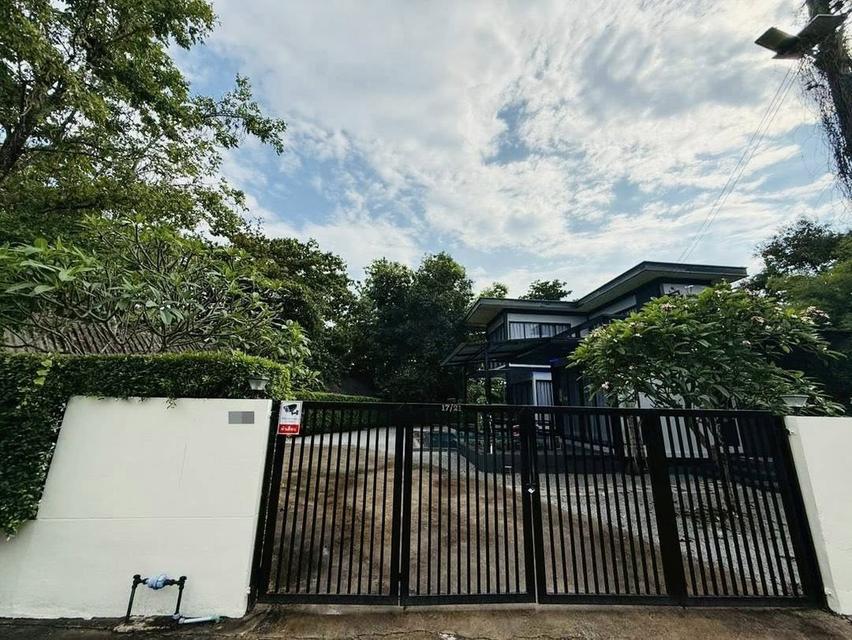 For sale pool villa style modern Pattaya 780 sqm. 16