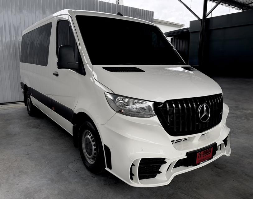 Mercedes-Benz Sprinter 319 CDI ปี 2019 รถตู้ครอบครัวระดับพรีเมียมขนาดใหญ่ (Full-size Van) เลขไมล์เพียง 138,000