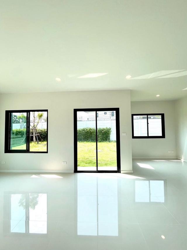 Regent 160 Sqm. บ้านเดี่ยว 2 ชั้น ขนาด 3 ห้องนอน 3 ห้องน้ำ 2 ที่จอดรถ 9