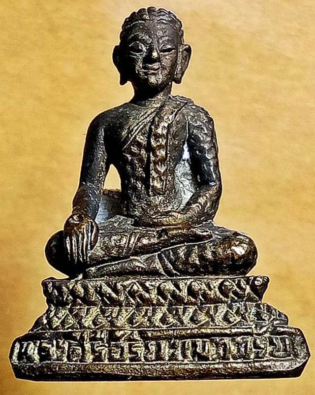  	 รูปหล่อ พระศรีอริยเมตตรัย วัดหนองคร่อ จ.นครสวรรค์ 1