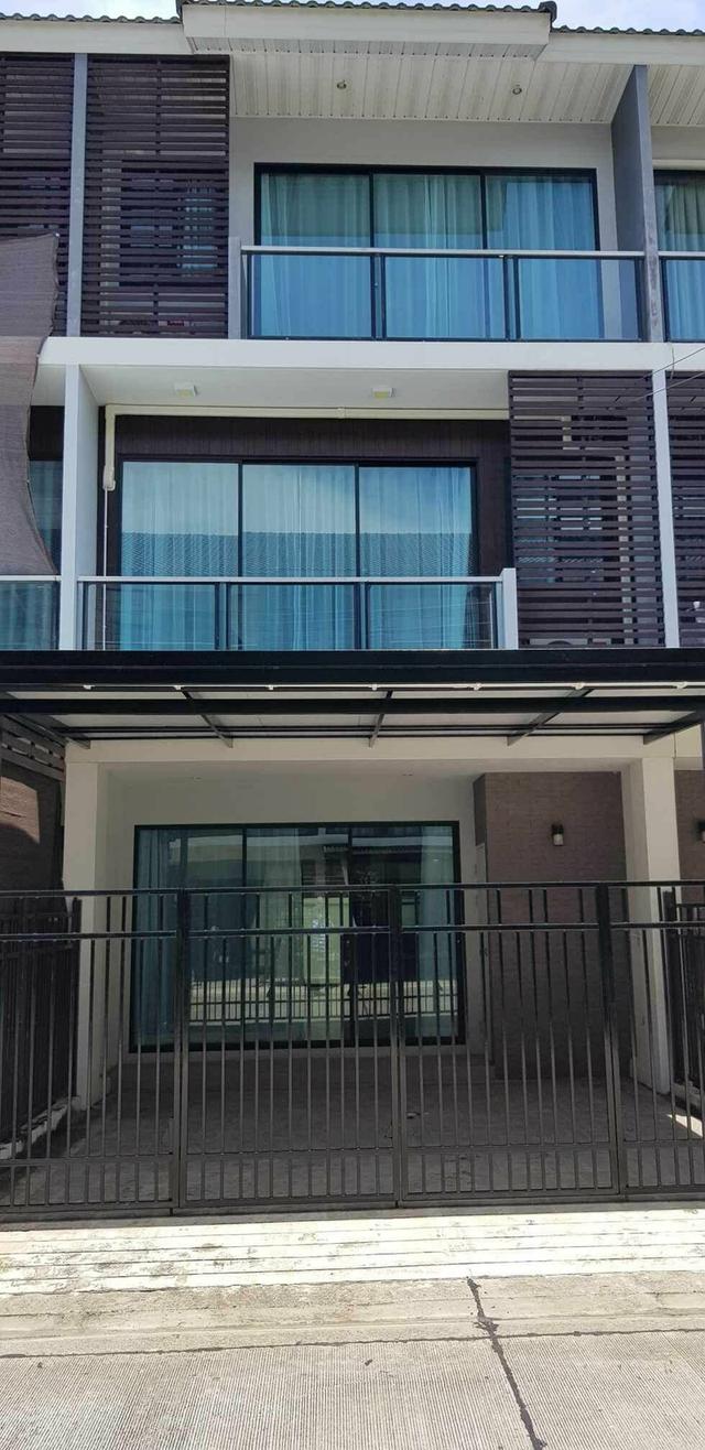 บ้านทาว์นโฮม 3 ชั้น สี่แยกแอร์พอร์ต เชียงใหม่ 8