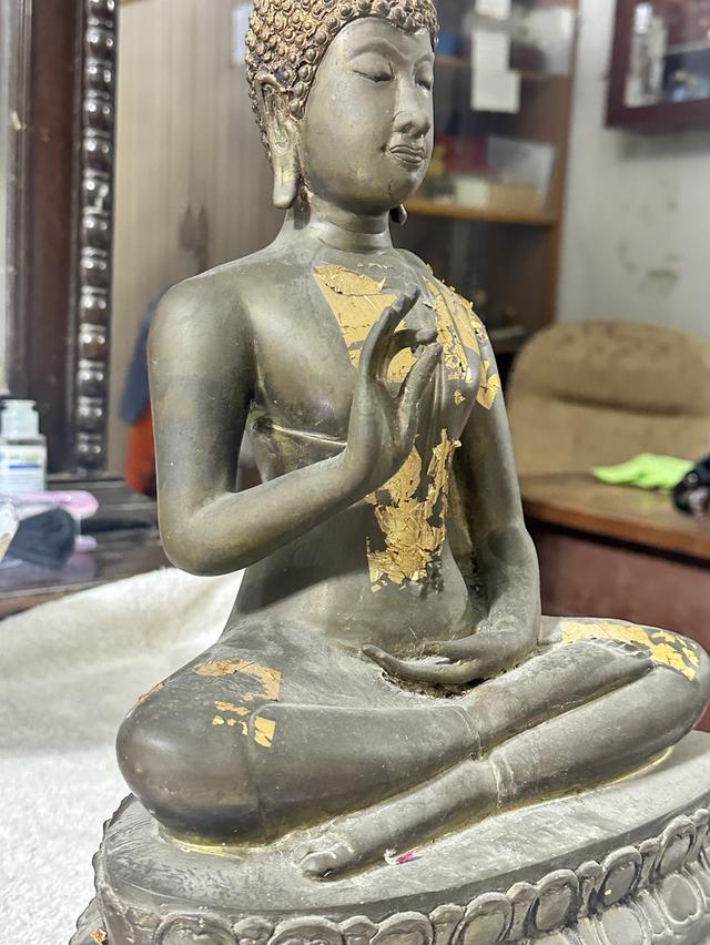 พระพุทธรูปปางประธานพร