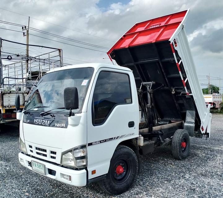 รถบรรทุก 4 ล้อดั้มพ์ ISUZU NKR 100 เเรงม้า 2