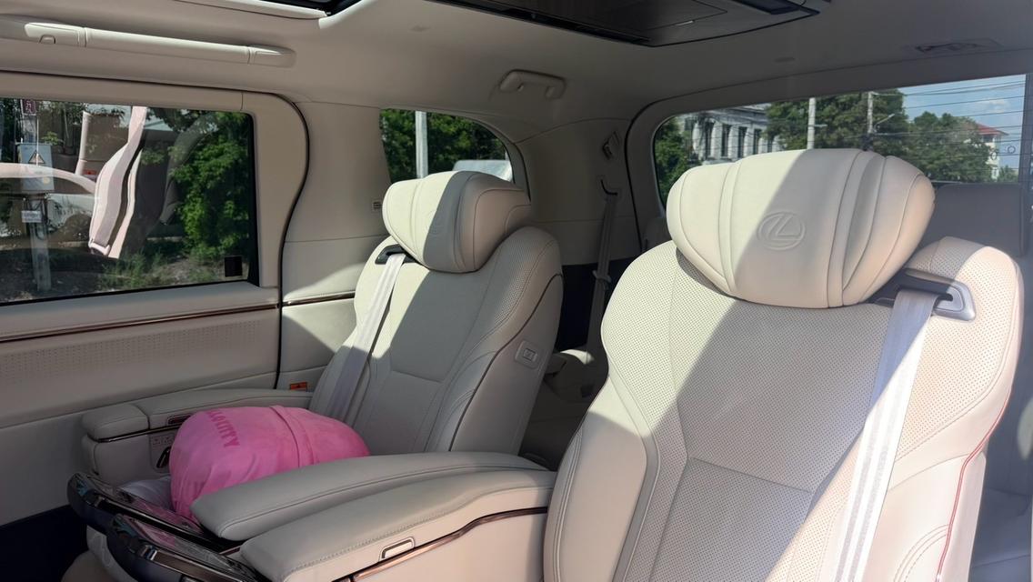 (แจ้งรหัสรถ KPV53 ) 2024 จด25 LEXUS LM 350h EXECUTIVE 7 Seats รูปที่ 10