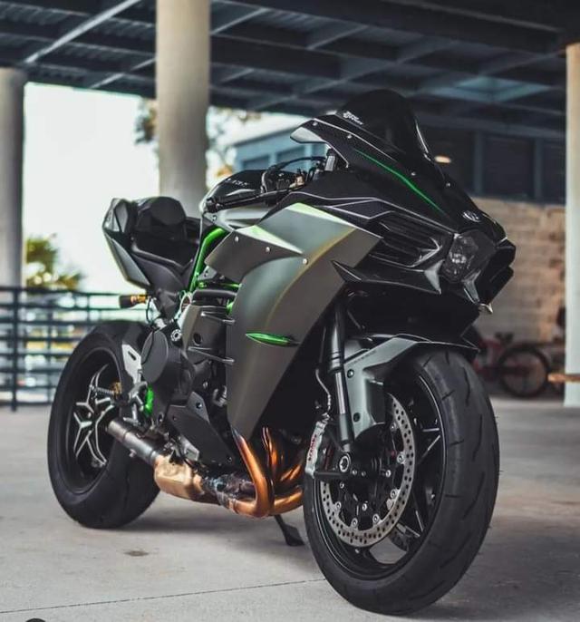 ปล่อย Kawasaki Ninja H2R 3