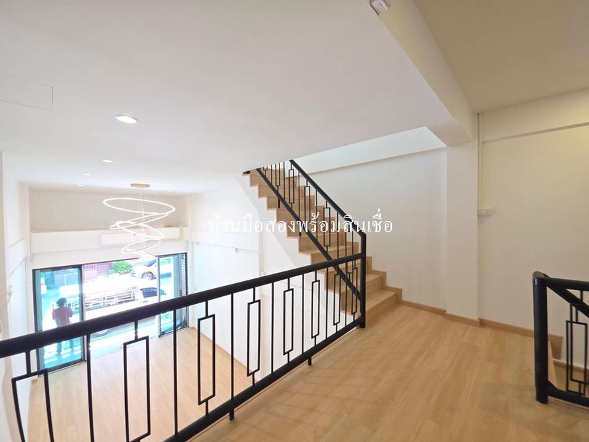 ถูกสุดในย่านนี้ อาคารพาณิชย์ 3 ชั้น ทำเลทอง เพียง 3.65 ล้าน "รามคำแหง 180" 12