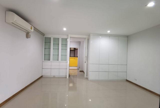 ให้เช่าทาวน์โฮม 3 ชั้น 3ห้องนอน 4 ห้องน้ำ คาซ่าซิตี้ วงแหวน-ลำลูกกา คลอง 5 2
