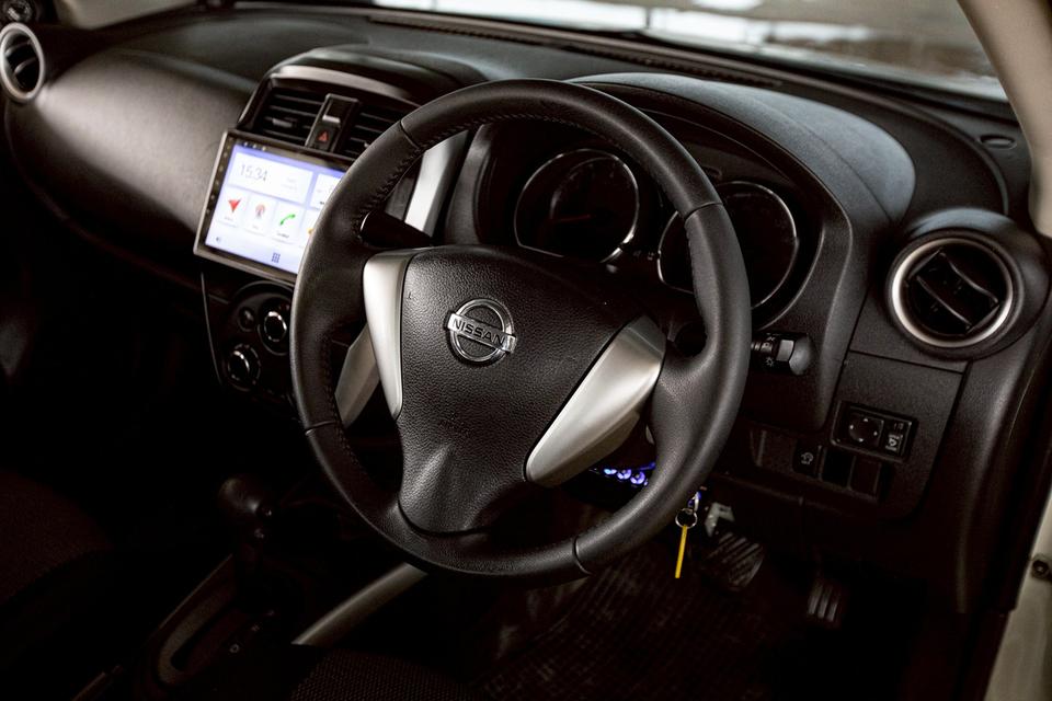 Nissan Almera 1.2E ปี 2016 สีขาว เกียร์ออโต้   14