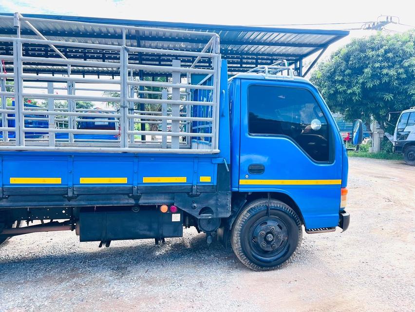 รถบรรทุก 6 ล้อเล็ก ISUZU NKR 110HP ปี 39 2