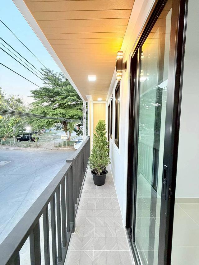 ห้ามพลาด! บ้าน 53.3 ตร.ว. มีห้องนอนชั้นล่าง 2 ห้อง 18