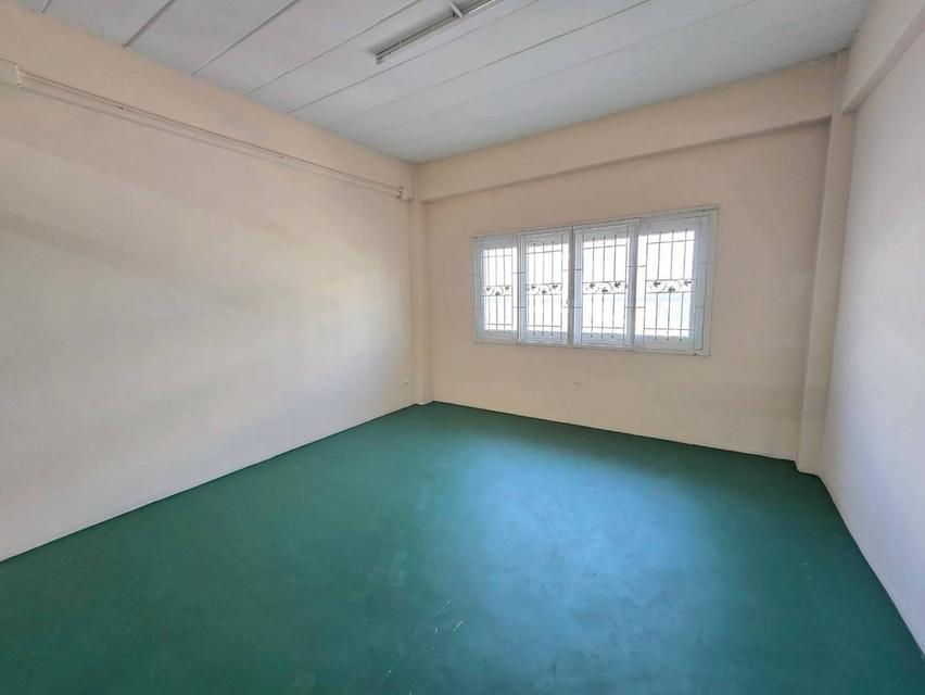 ให้เช่าอาคารพาณิชย์ 4 ชั้น รามคำแหง ทำเลดี ใกล้รถไฟฟ้าสายสีชมพู (N.1970) 4