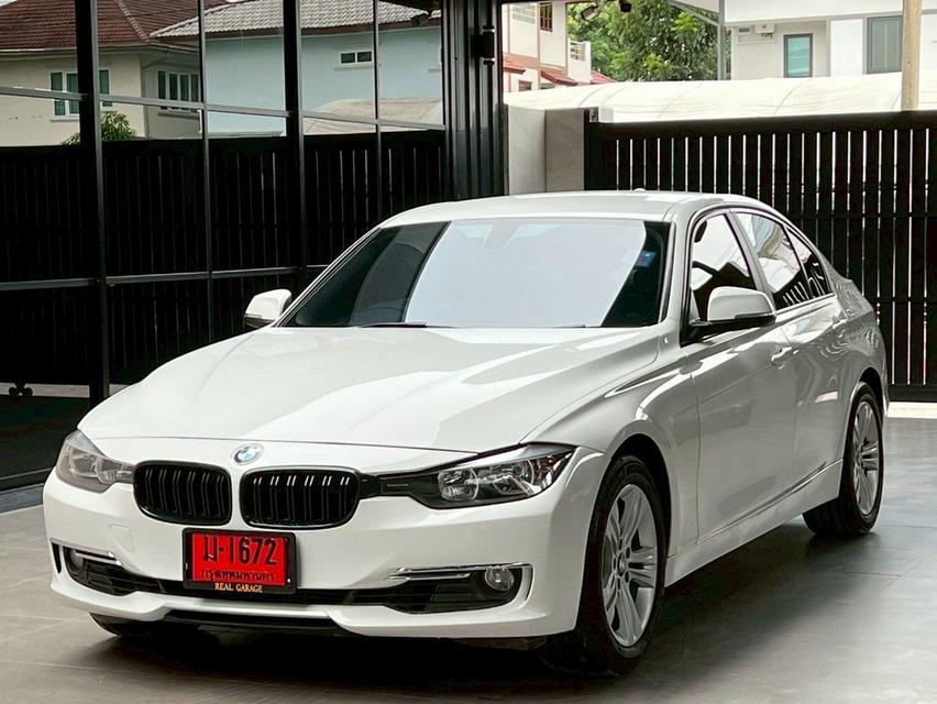 BMW 320i F30 ปี2013 มือเดียวป้ายแดง