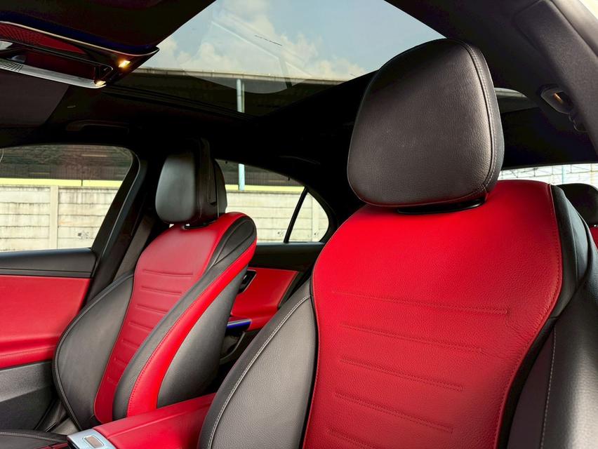Mercedes-Benz C350e AMG Dynamic (หลังคาพาโนรามิคซันรูฟ) ปี 2022  สีขาว+เบาะแดงรถบ้านมือเดียว สวยกริ๊บ รูปที่ 13