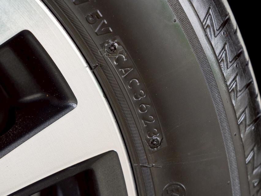 รหัสรถ 12AT5839 TOYOTA ALPHARD 2.5 SC Package | ปี : 2015 6