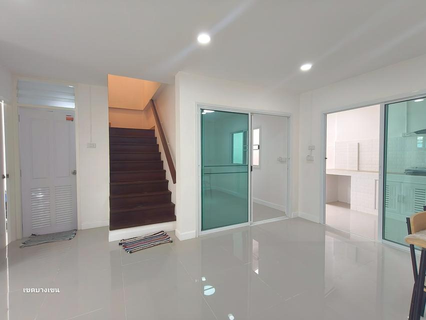 บ้านรามอินทรา ทาวน์เฮ้าส์ หมู่บ้านเสนาวิลล่า 9 คู้บอน 27 แยก 60 นัดชมบ้าน 085-318-6868 คุณวา 12