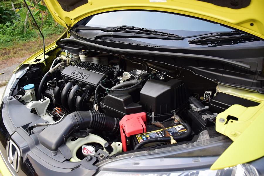 ขายเพียง 338000บาท / ฟรีดาวน์ JAZZ GK รถมือเดียว ตัวท็อป / แอร์จอ พุตสต๊าท กล้องหลัง /เมาติฟังชั่นส์ ครุสคอลโทล AIRB ตรงปก โทร0957401229 ไอดีไลน์ UTBP รูปย่อยที่ 3