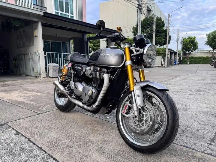 ส่งต่อ Triumph Thruxton R 9