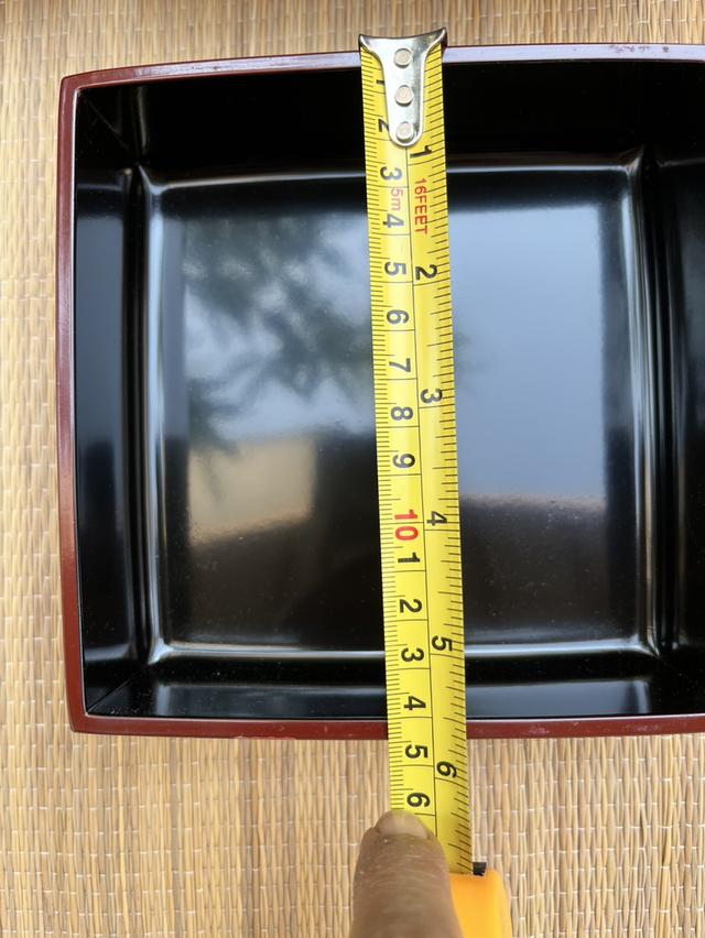 กล่องเบนโตะ 3 ชั้น พร้อมฝาปิด สีแดงวาดลายช่อดอกไม้ งานวาดมือญี่ปุ่น รูปที่ 6