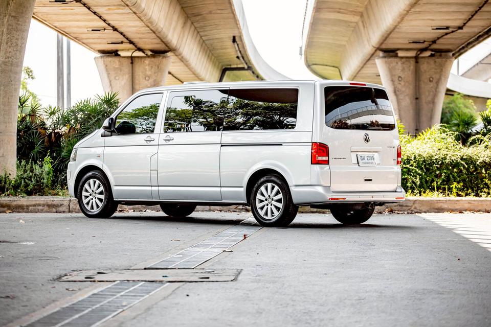 VOLKSWAGEN CARAVELLE 2.0 TDI ดีเซล 2013 สีเทา ประตูไฟฟ้า รูปที่ 7