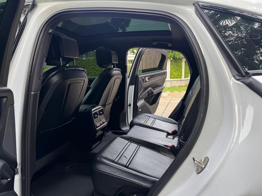 รหัสรถ AVA1919 🌟 Porsche Cayenne e-hybrid Coupe ปี 2022 13