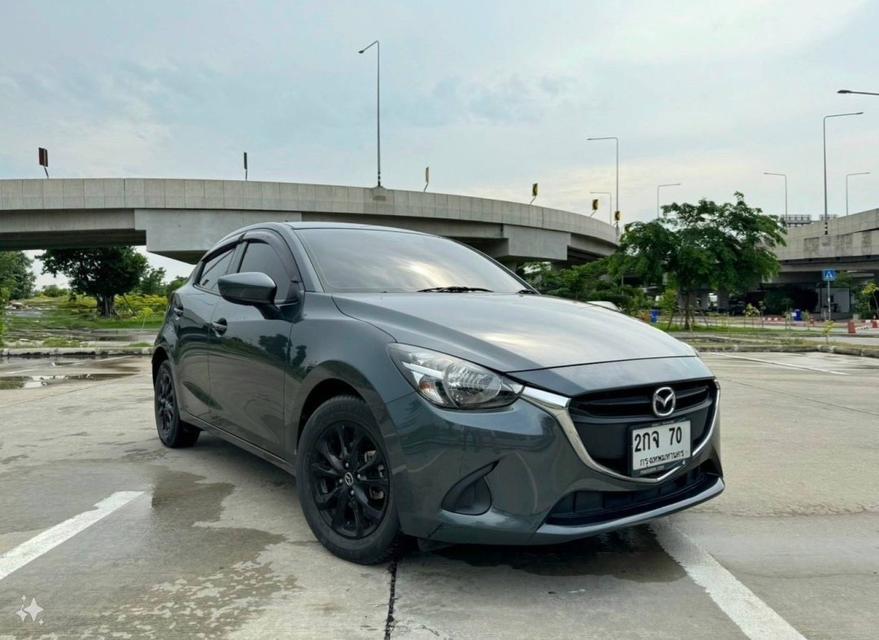 Mazda  2 Skyactive1.3 2016 Sports Standard Hatchback  (พร้อมทะเบียนสวย)   16