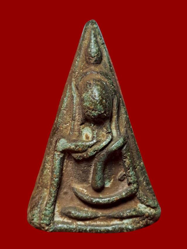 พระนางพญา เปิดให้บูชาจ้า