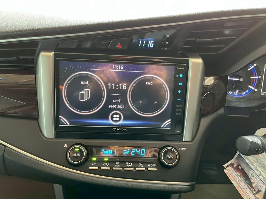 TOYOTA INNOVA CRYSTA 2.8 PREMIUM 2022 13