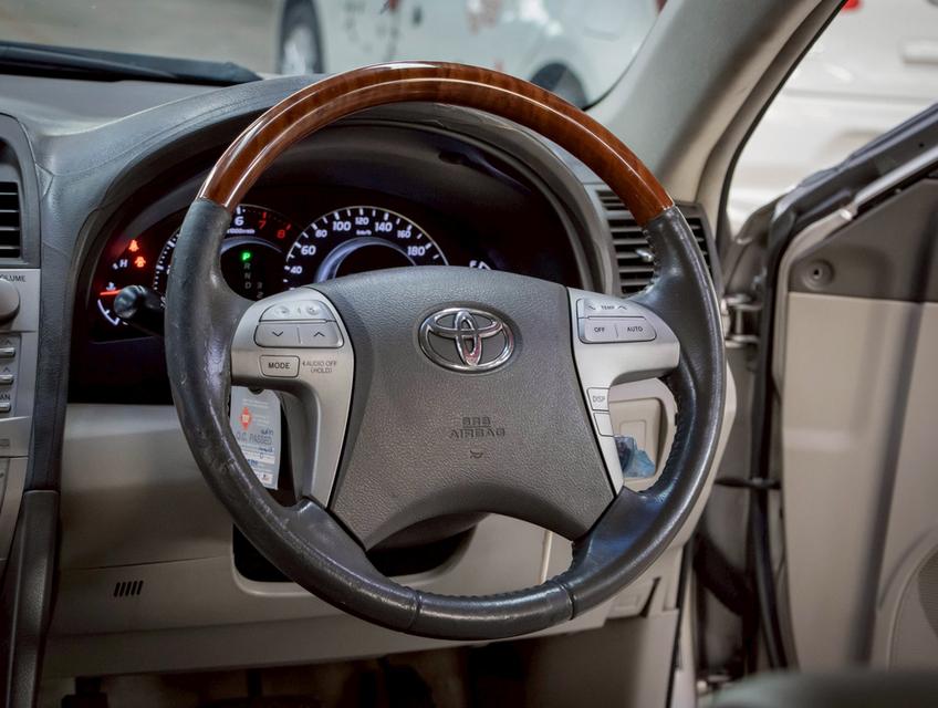 TOYOTA CAMRY 2.0 G ปี 2010 8