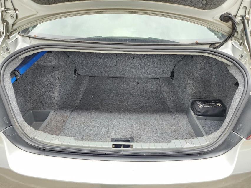 BMW 318i 2.0 E90 AT ปี 2008 16