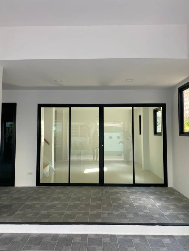 ด่วน บ้านเดี่ยว 3 ชั้น หลังใหญ่ ซอยสุขุมวิท 65 เพียง 900 เมตรถึง BTS เอกมัย 2