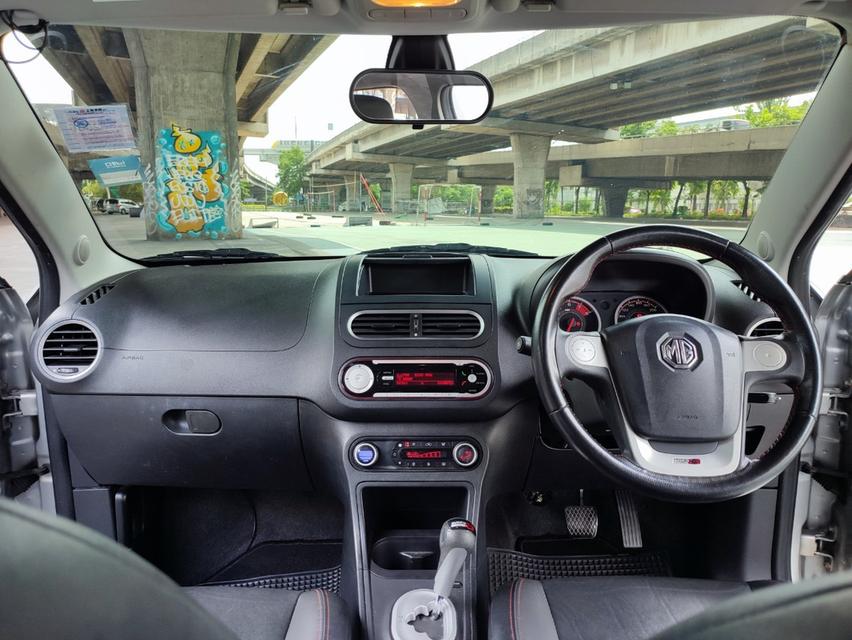 MG 3 1.5 X Sunroof AT ปี 2015 3