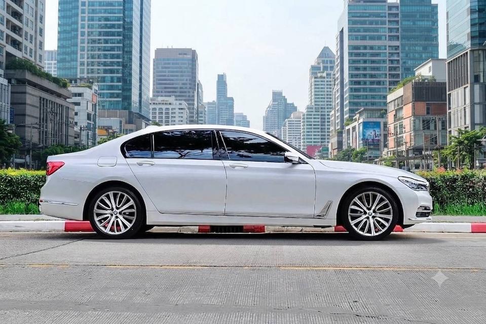(แจ้งรหัสรถ PR3003) Bmw (G12) 740Li xDrive Pure Excellence ปี 2017 รูปย่อยที่ 3