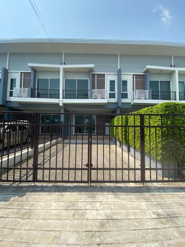 ทาวน์โฮม2ชั้นห้องกลางหมู่บ้านศุภาลัย 3