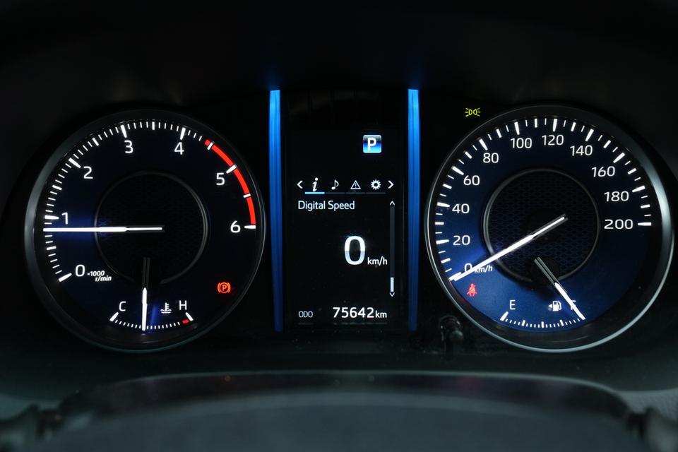 2022 TOYOTA FORTUNER 2.4 V 2WD (MNC) สีขาว เลขไมล์ 75642 กม. 19