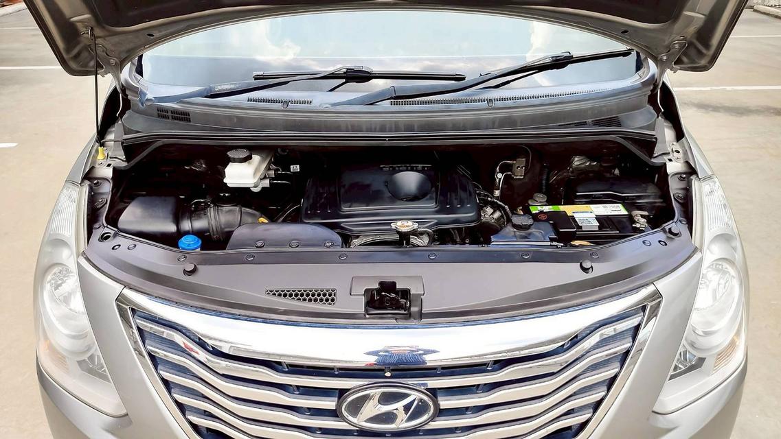 ขาย Hyundai H1 2.5Elite ปี16 17
