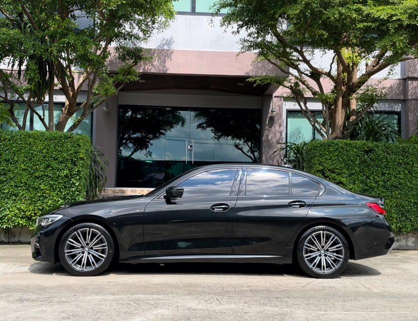 2021 BMW 320D MSPORT รถมือเดียวออกป้ายแดง รถวิ่งน้อย รถเข้าศูนย์ตลอด รถไม่เคยมีอุบัติเหตุครับ รูปที่ 5