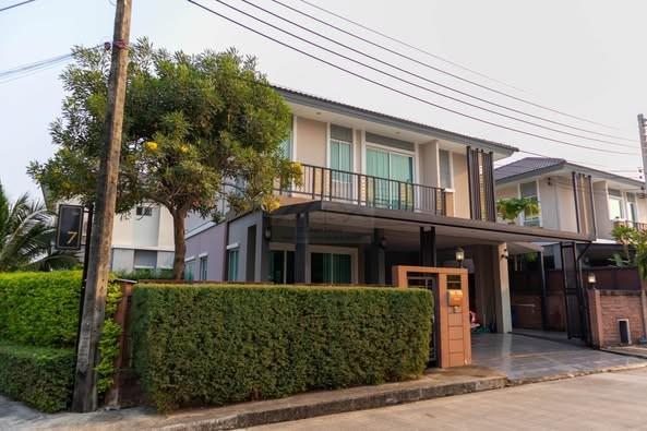 ขายบ้านเดี่ยว 2 ชั้นหลังมุม 67.4 ตรว. โครงการภัสสร เพรสทีจ ลุกซ์ พัฒนาการ 44 เฟอร์บิ้วอินทั้งหลัง 1