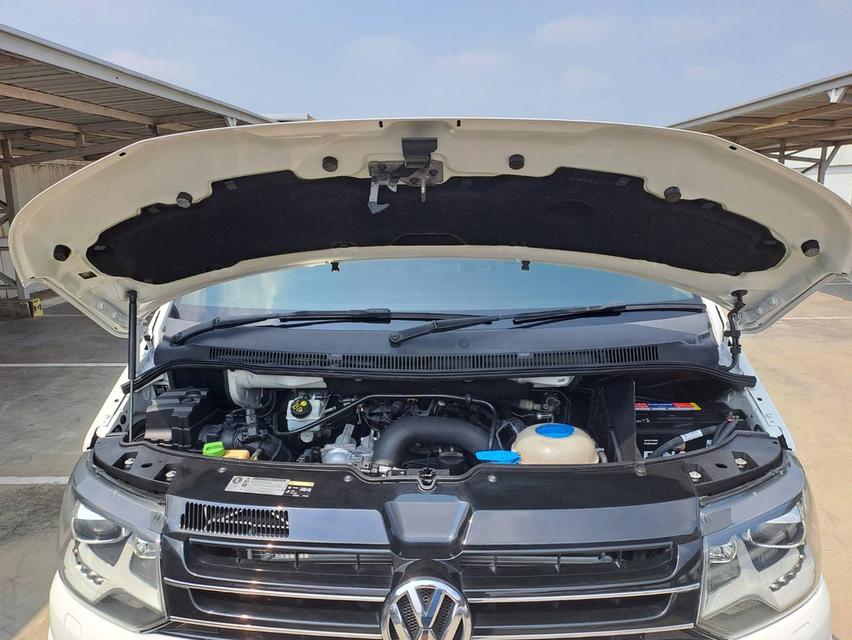 VOLKSWAGEN CARAVELLE 2.0 TDI ปี2014 สีขาว 8