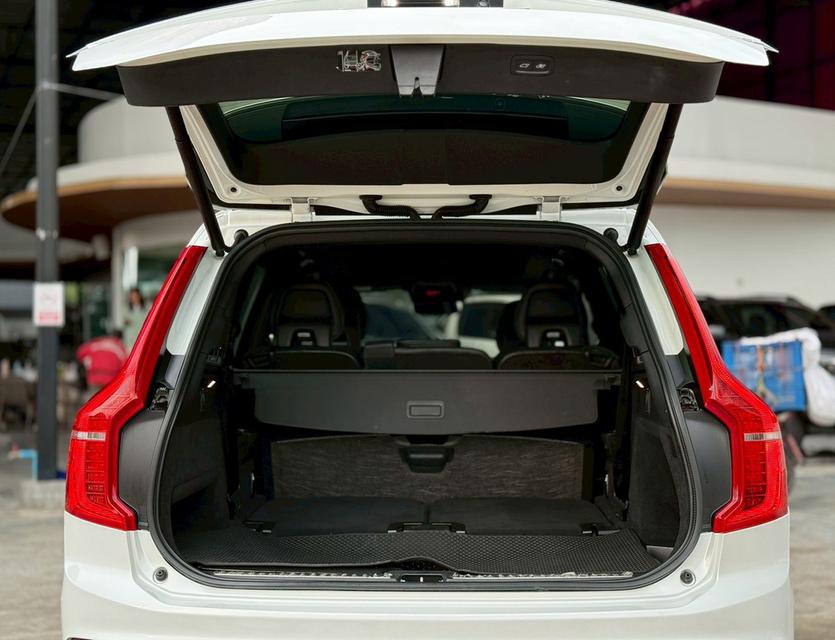 VOLVO XC90 2.0 T8 Plug-in Hybrid R-DESIGN ปี 2019 โฉม ปี14-ปัจจุบัน สีขาว 18