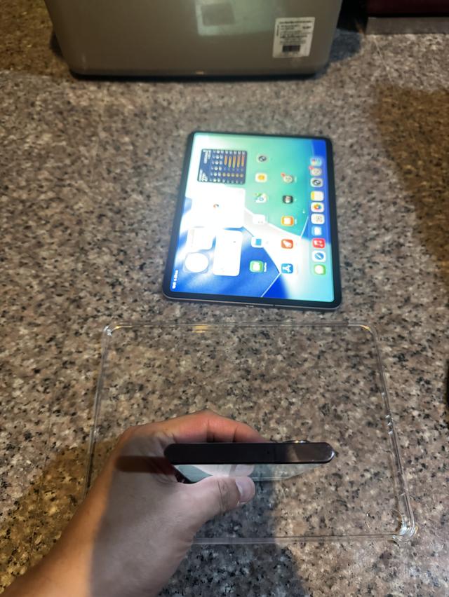 ขายๆๆๆถูกSamsungS22Ultra128กิ๊กสีหายากBurgundy Red สภาพสวยการใช้งานดีเยี่ยมทุกๆฟังชั่นเครื่องรีสโตได้ตลอดไม่มีติดแอคเค้าใดๆคับ ( จอขาวจั๊วๆจอไม่มีจุดด