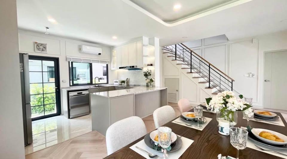 ให้เช่าบ้านเดี่ยว 2 ชั้น ใกล้เมกะบางนา ในโครงการเซ็นโทร บางนา มาดูซักครั้งจะหลงรัก 2