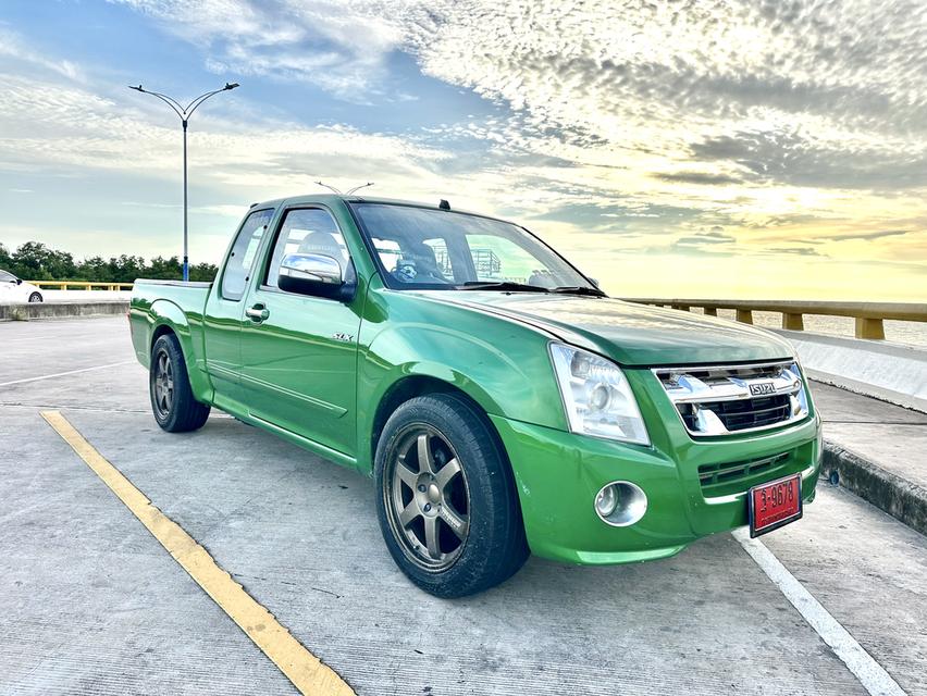 D-MAX 8