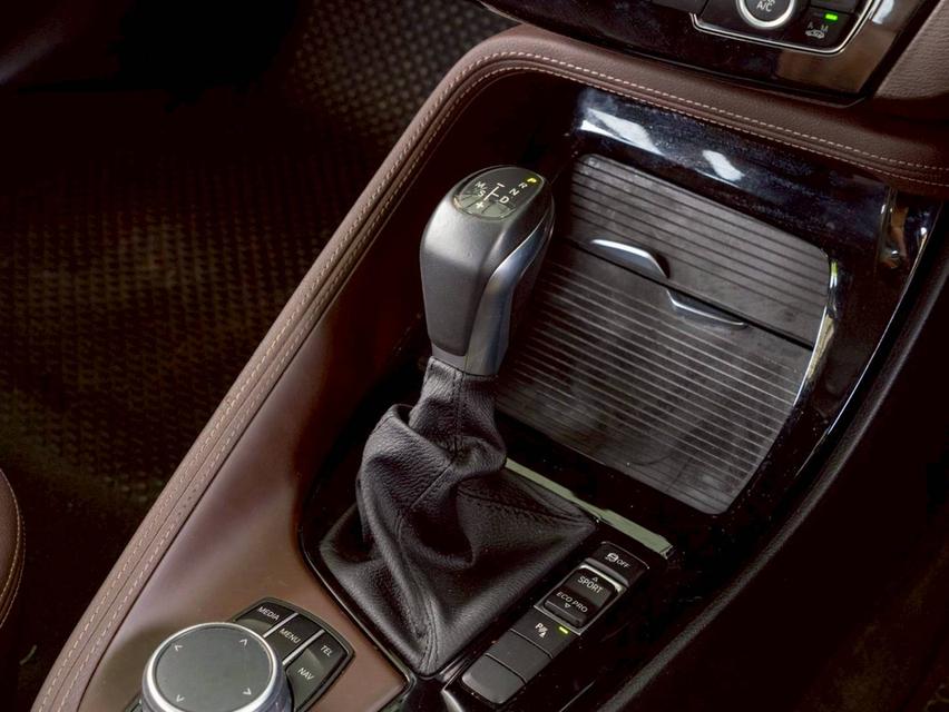 ขาย BMW X1 S-drive 18d ปี17 11