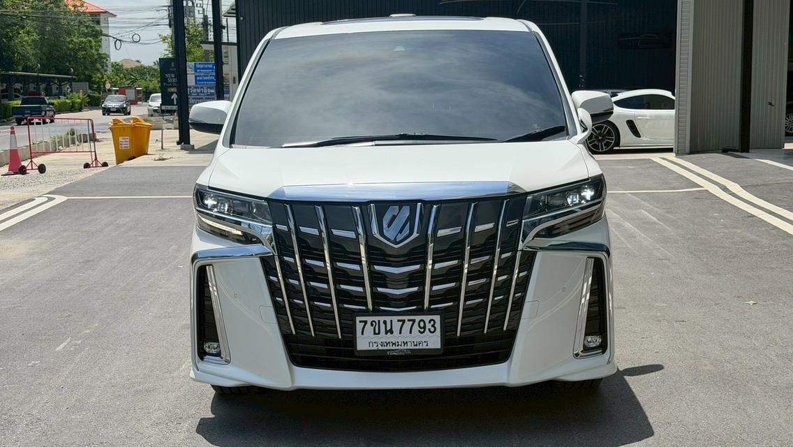 2023 TOYOTA ALPHARD 2.5 SC PACKAGE สีขาว เลขไมล์ 80,XXX KM รถสวย ประวัติศูนย์ โตโยต้า ทุกระยะ รถผลิต ปี 23 แท้