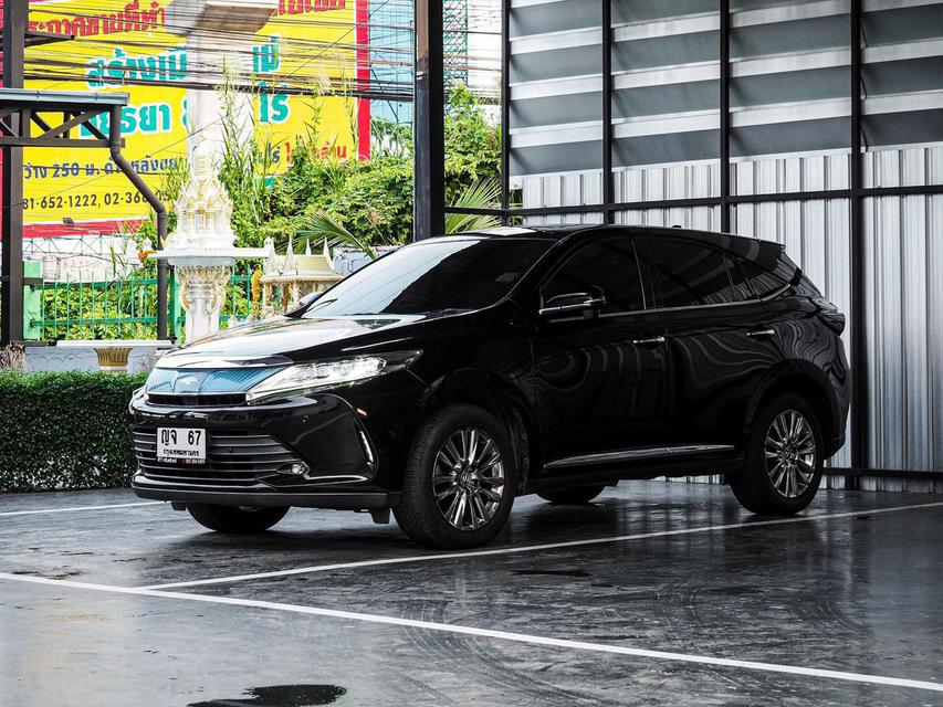 Toyota Harrier 2.0 Premium เบนซิน คันนี้ เป็นเครื่อง 2.0 เบนซิน ล้วนๆ ( ไม่ใช่ Hybrid ) 3