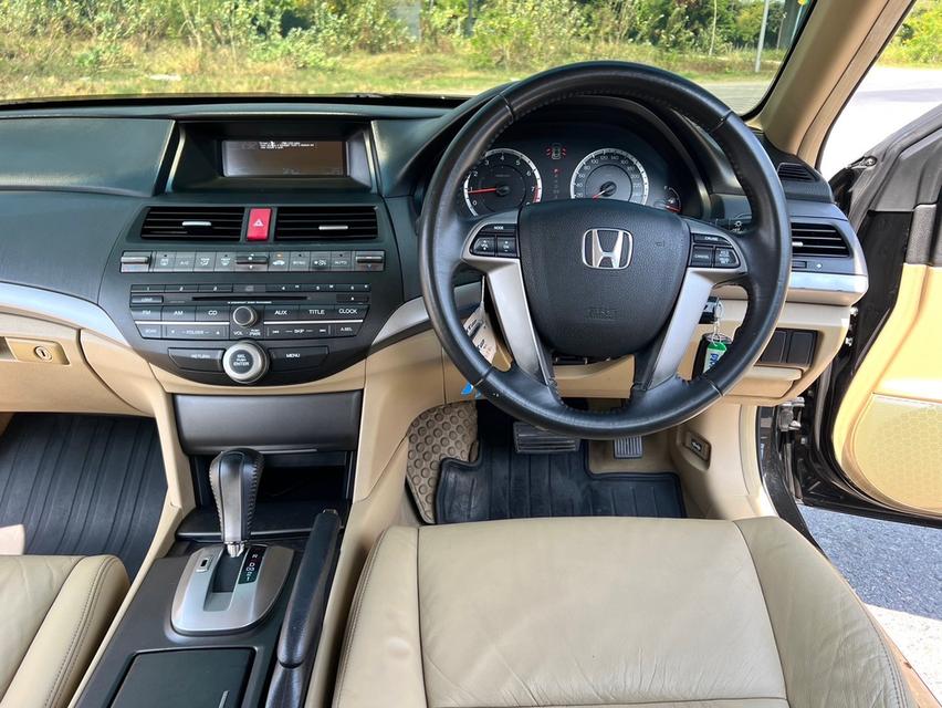 HONDA ACCORD 2.0 EL ปี 2011 10