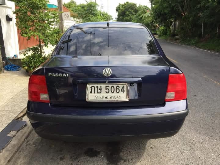 Volkswagen Passat สีดำมือสอง 3