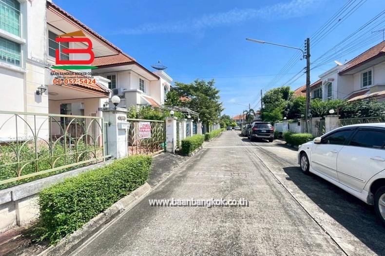 บ้านเดี่ยว การ์เด้นวิลล่า เดอะโฟร์ซีซั่น ลำลูกกา-คลอง 3 เนื้อที่ 54.4 ตร.ว (ใกล้ตลาดดีดีมาเช่) ถนนรังสิต-นครนายก ตำบลลาดสวาย อำเภอลำลูกกา จังหวัดปทุมธ 8