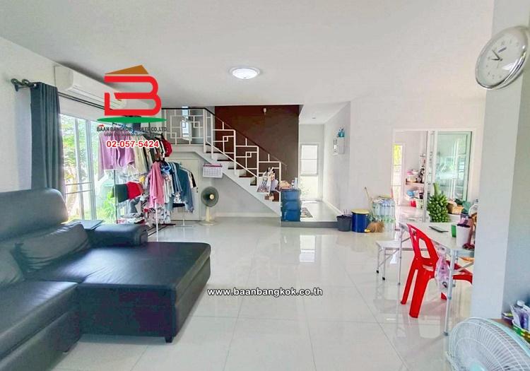 บ้านเดี่ยว หมู่บ้าน วังทอง เดอะแพรรี่ คลอง 2 เนื้อที่ 68.3 ตรว.ทำเลดีใกล้ตลาดไอยรา ถนนรังสิต-คลองหลวง ตำบลคลองสอง อำเภอคลองหลวง จังหวัดปทุมธานี 2